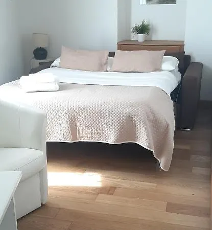 아파트 아고라 아파트먼트 *