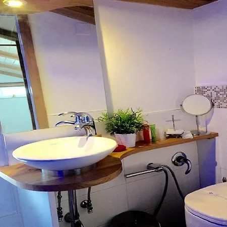 Agora Apartmán *