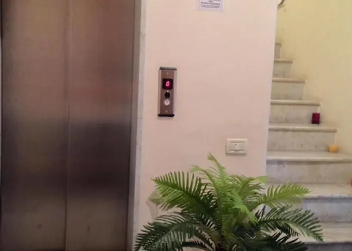 아고라 아파트먼트 *